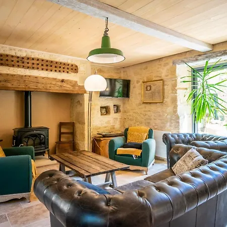 Le Clos Des Songes Hébergement de vacances *
